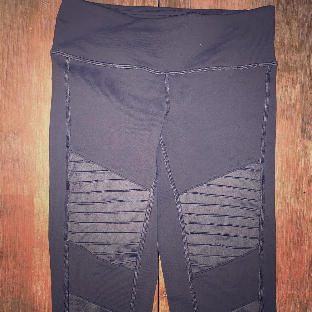 ALO XS MOTO YOGA PANTS - excellent condition